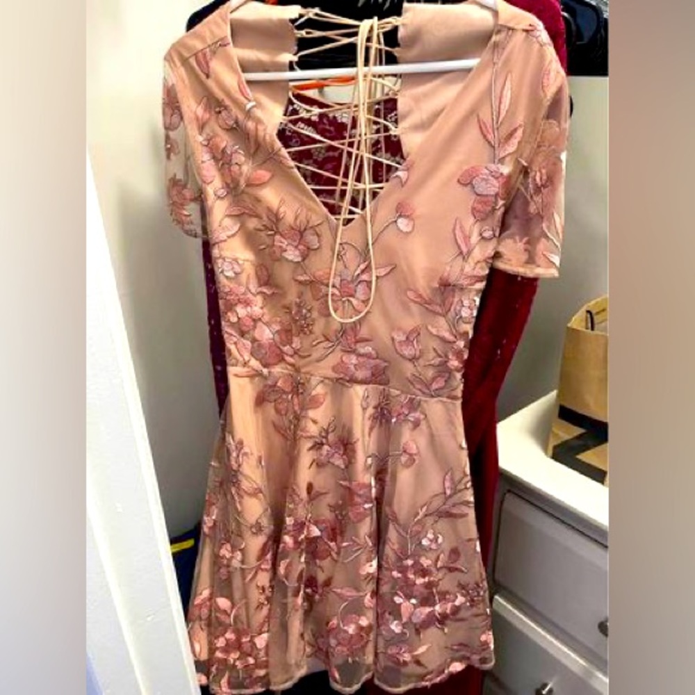 Born To Be Chic -- Lace up Dress